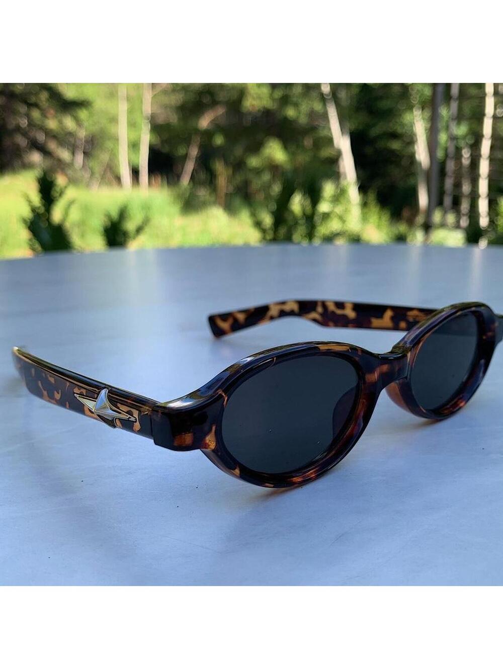 Cyber Star Vintage y2k style cheetah print oval sunglasses. Tinted oval Lenses - Picture 7 of 7